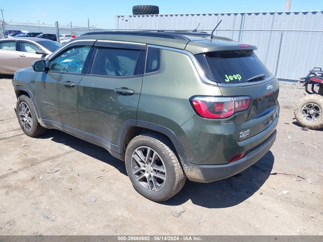 3C4NJDBB3JT137866 Jeep Compass Latitude 4x4