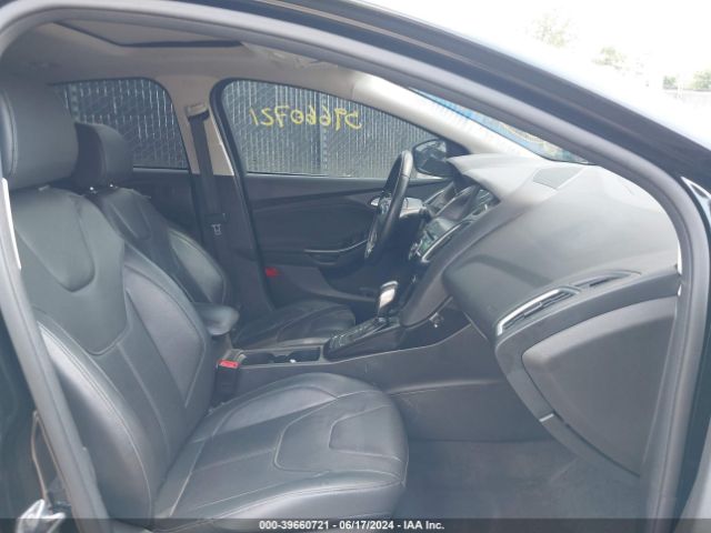 1FADP3N27JL208553 Ford Focus Titanium