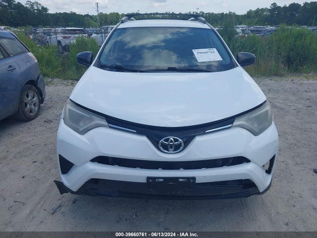 Toyota RAV4 LE 2016 JTMZFREV6GD082768 Image 6
