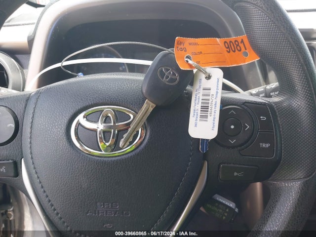 Toyota RAV4 LE 2017 JTMZFREVXHJ707529 Image 11