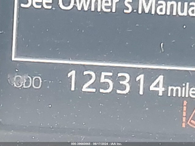 Toyota RAV4 LE 2017 JTMZFREVXHJ707529 Image 7