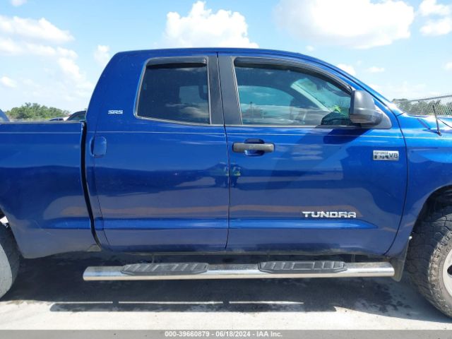 5TFUW5F1XEX389743 Toyota Tundra Sr5 5.7l V8