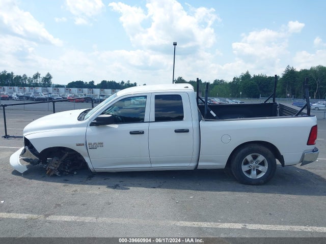 1C6RR7FT7KS690948 RAM 1500 Classic Tradesman Quad Cab 4x4 6'4 Box