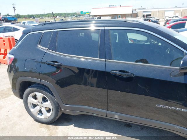 3C4NJCBB1KT855847 Jeep Compass Latitude Fwd