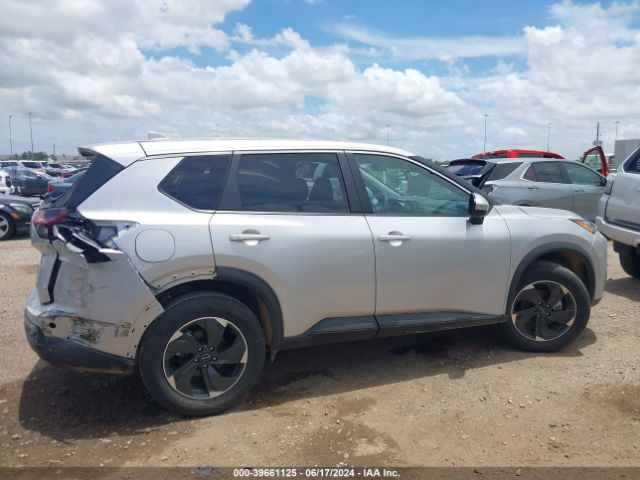 5N1BT3BB3RC685313 Nissan Rogue Sv Intelligent Awd