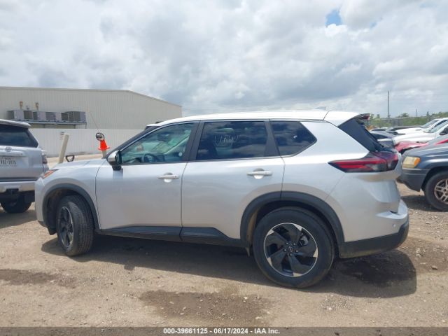 5N1BT3BB3RC685313 Nissan Rogue Sv Intelligent Awd