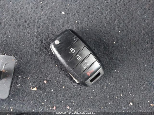 5XYPG4A56KG489075 KIA Sorento 3.3l Lx