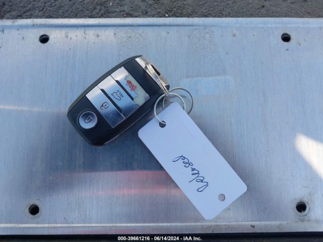 5XYPK4A50GG037614 KIA Sorento 3.3l Sx