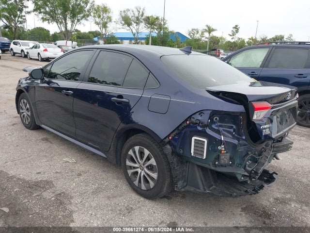 Toyota Corolla Hybrid Le 2022 JTDEAMDE4NJ060042 Image 3