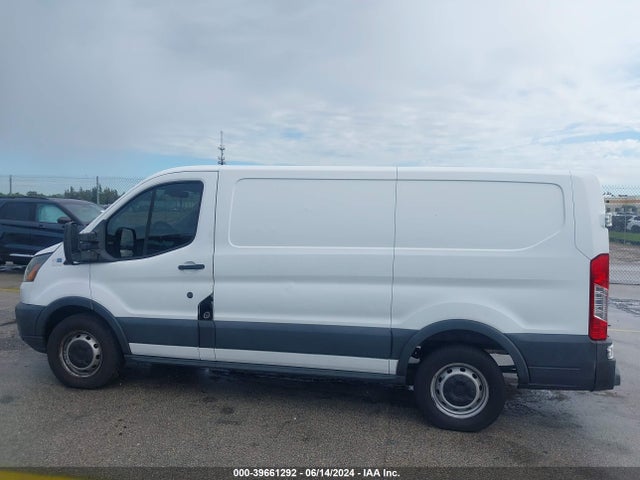Ford Transit-150 2016 1FTYE1ZM8GKB06632 Image 14