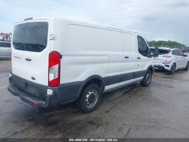 Ford Transit-150 2016 1FTYE1ZM8GKB06632 Image 4