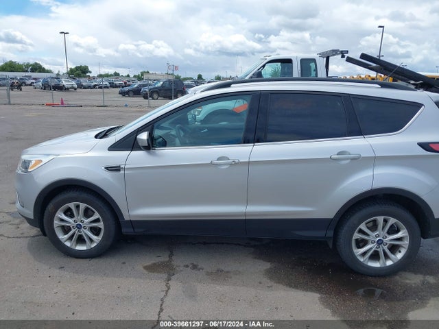 Ford ESCAPE SE 2018 1FMCU9GD4JUB75680 Image 6
