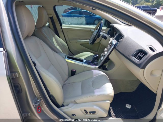 YV126MFK4G2391475 Volvo S60 T5 Drive-e Premier