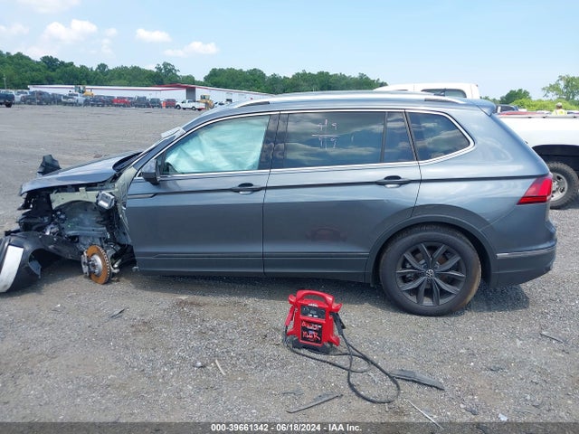 3VVMB7AX8RM035199 Volkswagen Tiguan 2.0t Se