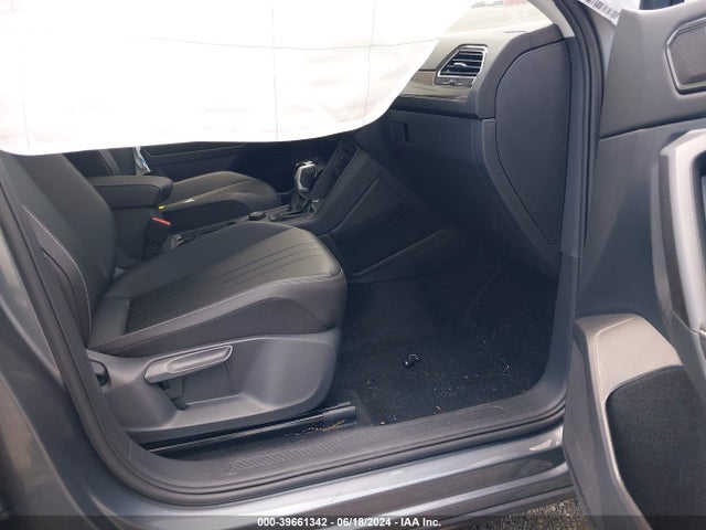 3VVMB7AX8RM035199 Volkswagen Tiguan 2.0t Se