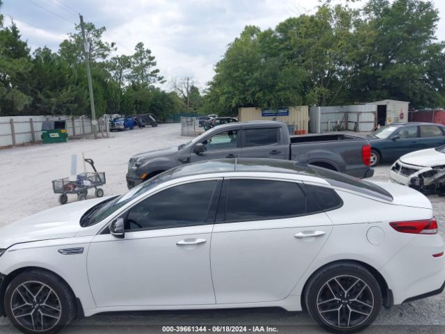 5XXGT4L3XLG440877 KIA Optima Se