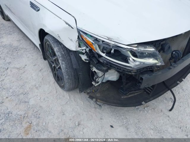 5XXGT4L3XLG440877 KIA Optima Se