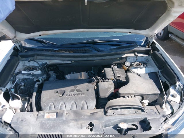 2017 MITSUBISHI OUTLANDER JA4AD3A33HZ031828 Photo 9