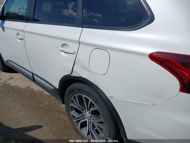 JA4AD3A33HZ031828 Mitsubishi Outlander Se/sel