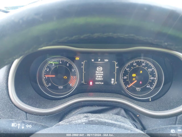 1C4PJMCS1FW774845 Jeep Cherokee Latitude Altitude
