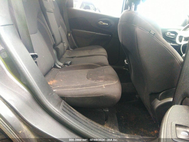 1C4PJMCS1FW774845 Jeep Cherokee Latitude Altitude