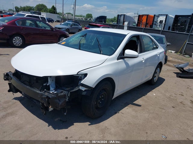 Toyota CAMRY LE 2017 4T1BF1FK4HU327765 Image 2