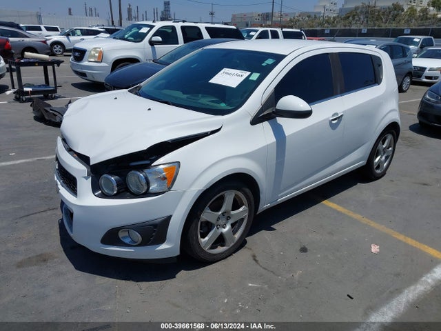 Chevrolet Sonic Ltz Auto 2015 1G1JE6SB9F4202708 Image 2