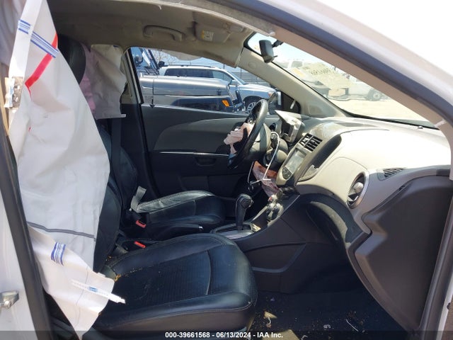 Chevrolet Sonic Ltz Auto 2015 1G1JE6SB9F4202708 Image 5