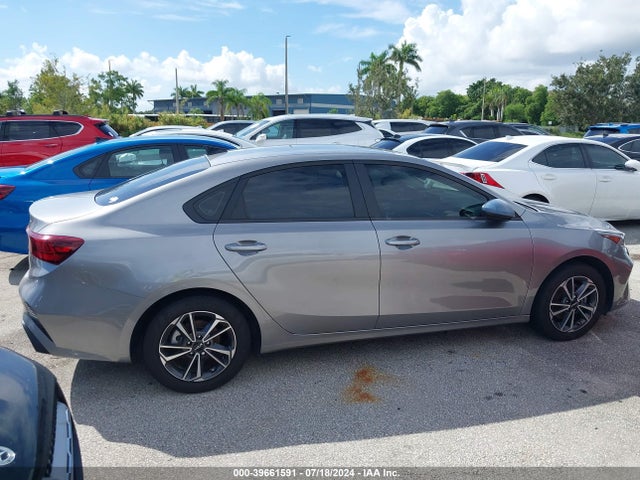 KIA Forte Lxs 2023 3KPF24AD8PE581889 Image 13