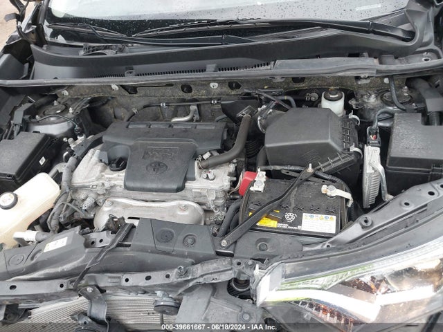 Toyota RAV4 LE 2018 JTMBFREV3JJ742033 Image 10