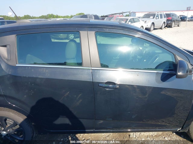 Chevrolet Sonic Ltz Auto 2016 1G1JE6SB4G4102713 Image 13