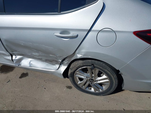 Hyundai ELANTRA SEL 2019 5NPD84LF5KH433451 Image 17