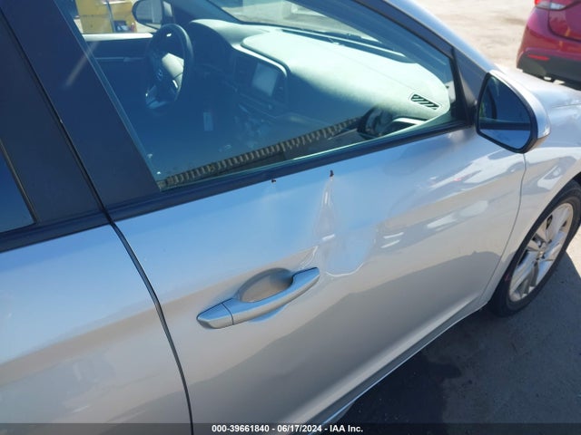 Hyundai ELANTRA SEL 2019 5NPD84LF5KH433451 Image 20
