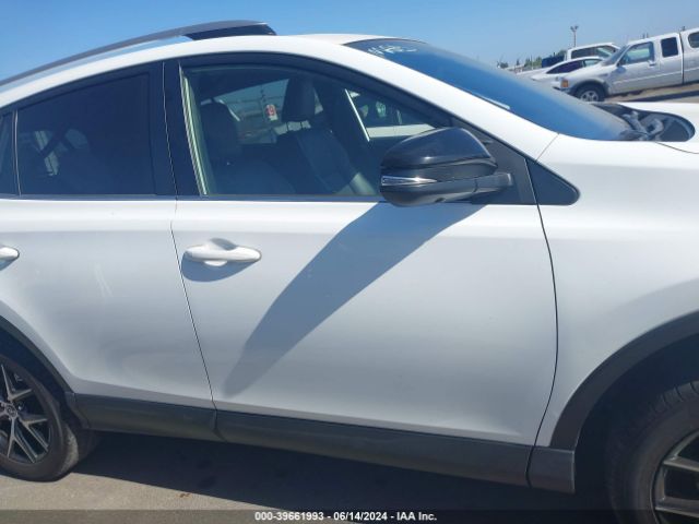 JTMJFREV9JJ209826 Toyota RAV4 SE