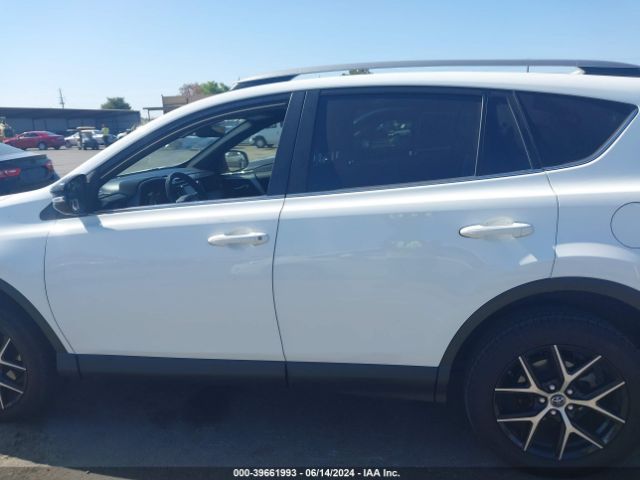 JTMJFREV9JJ209826 Toyota RAV4 SE