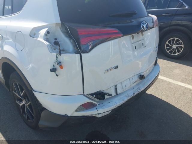 JTMJFREV9JJ209826 Toyota RAV4 SE