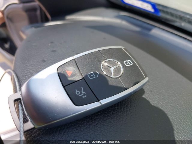 WDDWK8DB0KF866611 Mercedes-Benz C 300