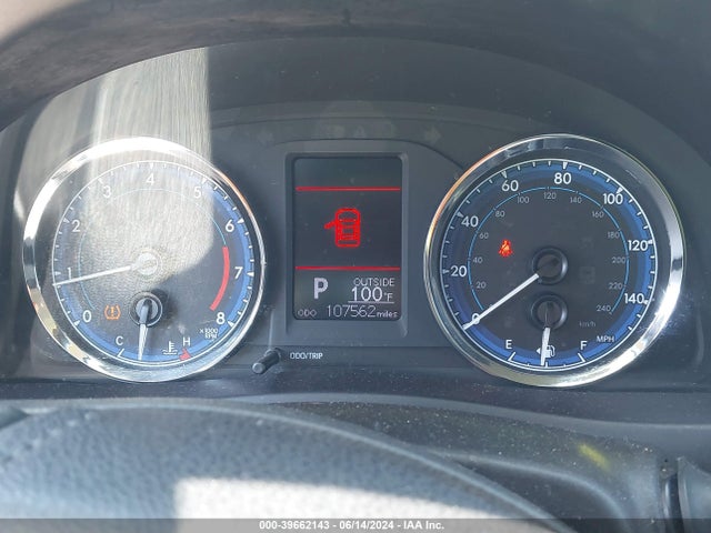 Toyota COROLLA LE 2018 5YFBURHE1JP840801 Image 7