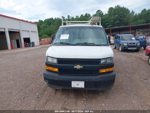 Chevrolet Express 2500 Work Van 2018 1GCWGAFP8J1335227 Image 12
