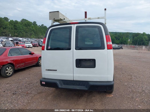 Chevrolet Express 2500 Work Van 2018 1GCWGAFP8J1335227 Image 16