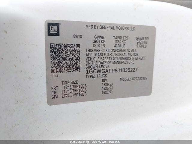 Chevrolet Express 2500 Work Van 2018 1GCWGAFP8J1335227 Image 9