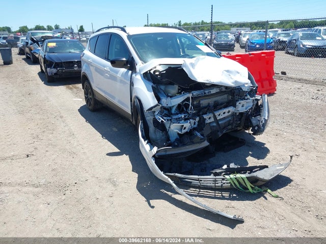 Ford ESCAPE SE 2019 1FMCU0GD6KUB29832 Image 1