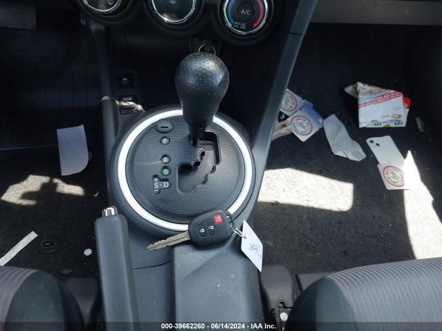 JTKJF5C79FJ010806 Scion TC