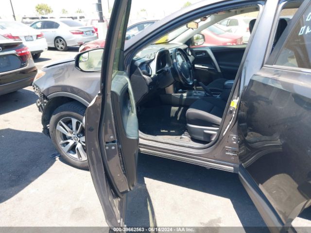 JTMWFREV9GJ070652 Toyota Rav4 Xle
