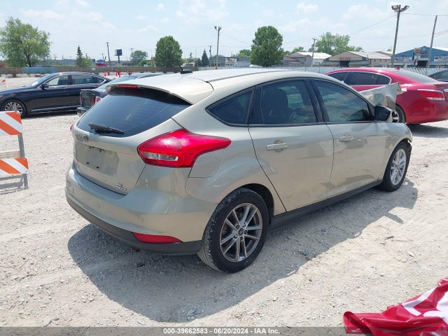Ford FOCUS SE 2016 1FADP3K28GL390602 Image 4