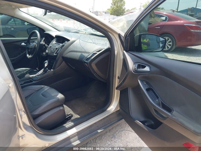 Ford FOCUS SE 2016 1FADP3K28GL390602 Image 5