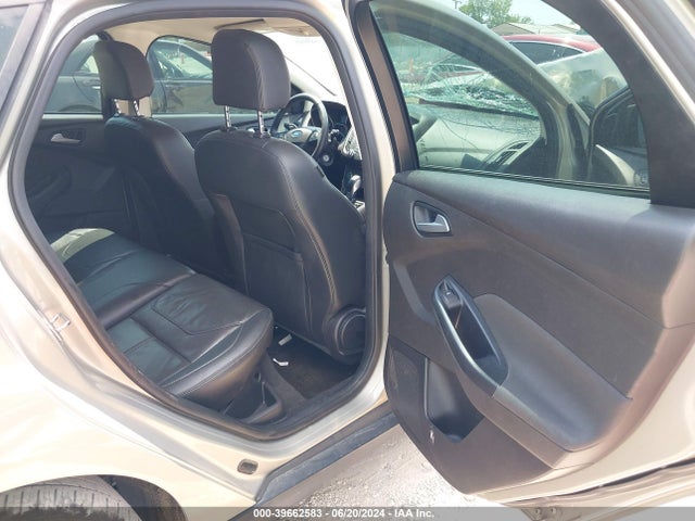 Ford FOCUS SE 2016 1FADP3K28GL390602 Image 8