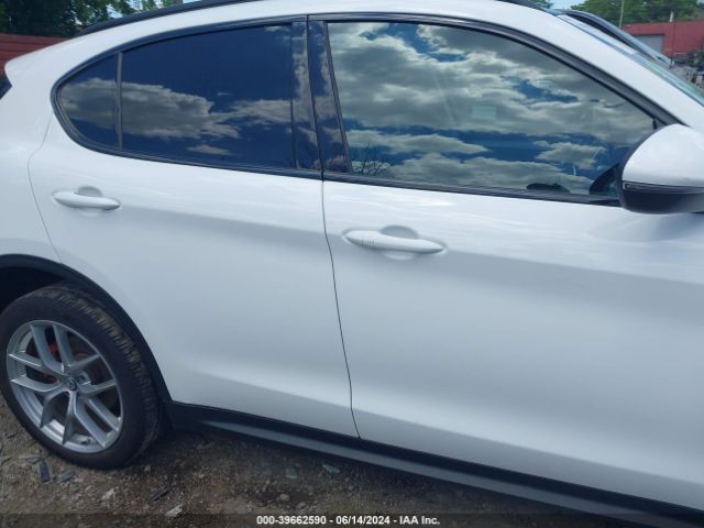 ZASFAKPN0J7B99586 Alfa Romeo Stelvio Sport Awd