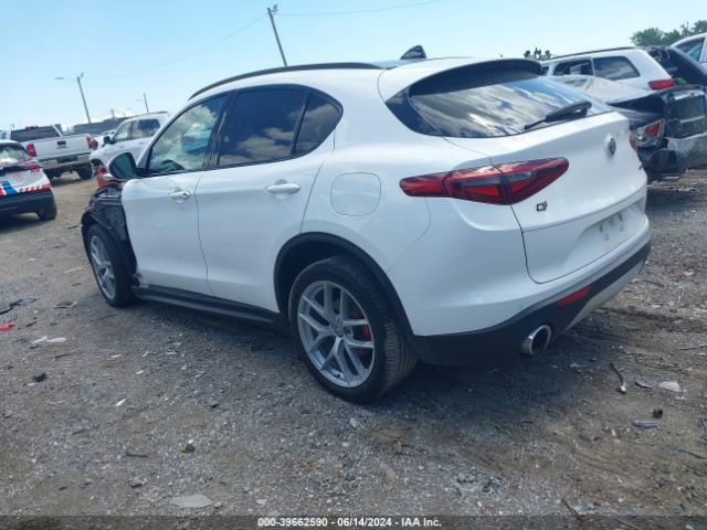 ZASFAKPN0J7B99586 Alfa Romeo Stelvio Sport Awd