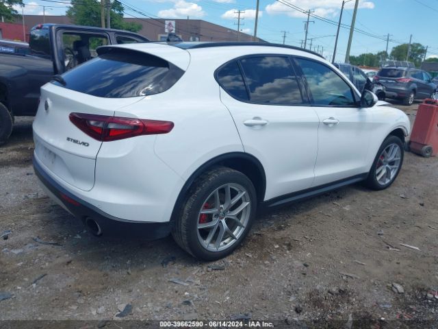 ZASFAKPN0J7B99586 Alfa Romeo Stelvio Sport Awd